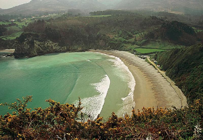 فيلا C'Genoveva Complejo Turistico Rural Caleacabo Biescas  المظهر الخارجي الصورة